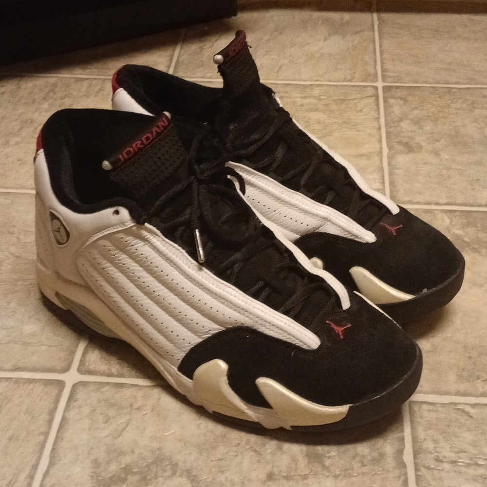 Men's White and Black Nike Air Jordan 14 Basketball Sneakers Size 11.5